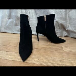 Jimmy Choo Black Heels short Boots 35,5 US 5.5 suede leather classic shoes